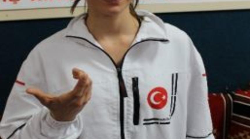 D&uuml;nya Şampiyonlardan Tesis Yetersizliği Şikayeti