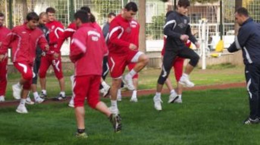 Aydınspor 1923 &Ccedil;alışmalarını S&uuml;rd&uuml;recek
