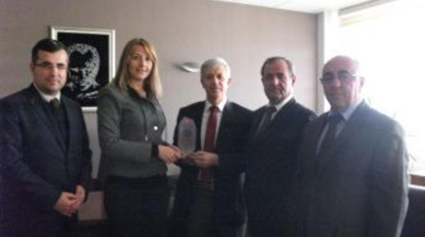 İl&ccedil;e Milli Eğitim M&uuml;d&uuml;r&uuml; İsmail Bağlar&rsquo;dan &Ouml;zel Trakya Koleji&rsquo;ne Veda Ziyareti