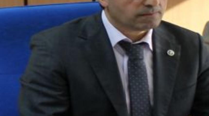 Karadağ: Serbest Kıyafete Hayır, Baş&ouml;rt&uuml;s&uuml;ne Evet