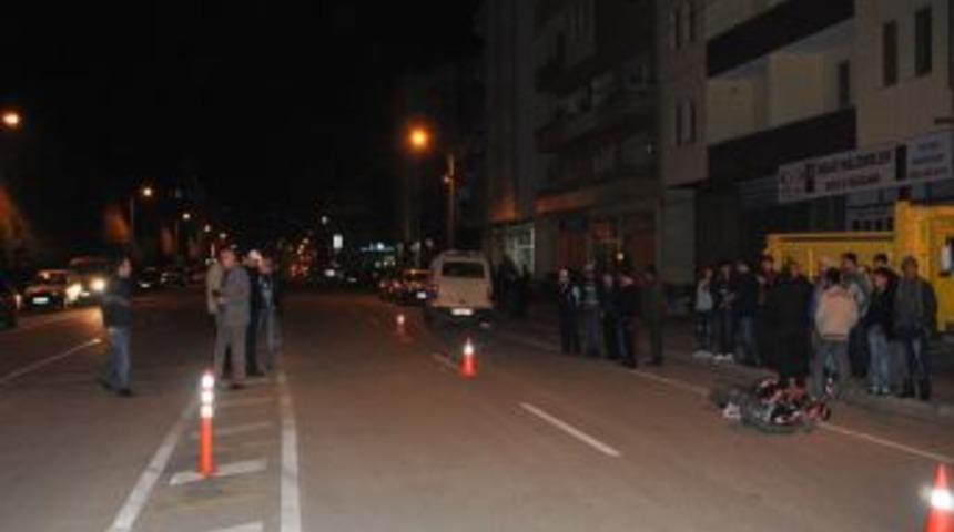 Vakfıkebir'de '&ouml;l&uuml;m Yolu' Yeni Bir Trafik Kazasına Daha Neden Oldu