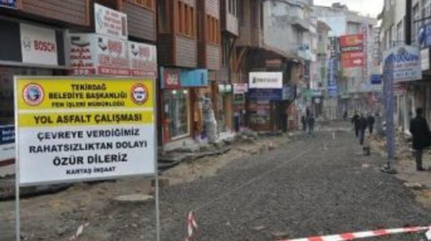 Tekirdağ Belediyesi&rsquo;nin Yol &Ccedil;alışmaları S&uuml;r&uuml;yor