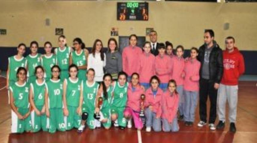 Yıldız Kızlarda Basketbolun Adresi Fatih İlkokulu