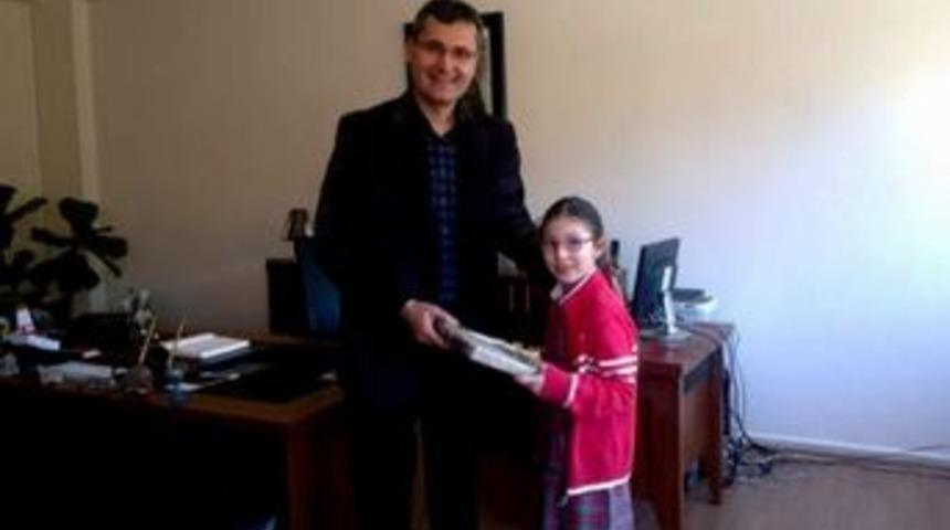 Minik Yazarlar &Uuml;niversite Sıralarında