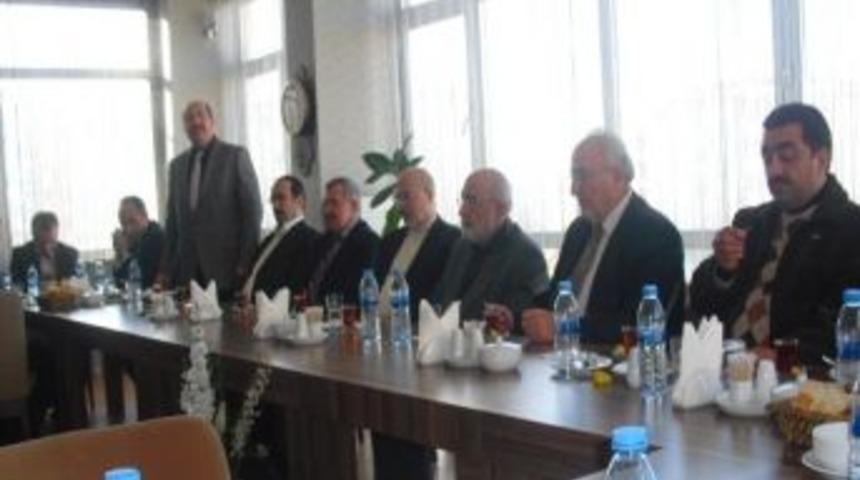 Diyanet-sen Bayrağı Kilit&rsquo;e Teslim