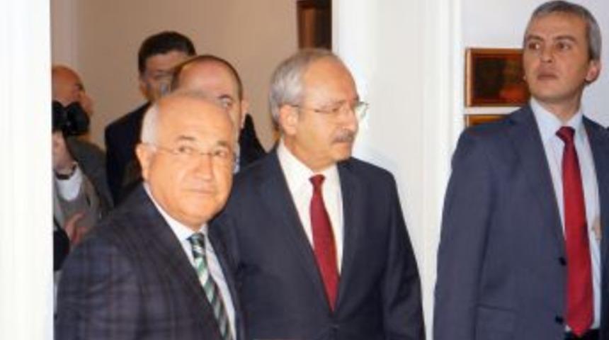 Meclis Başkanı &Ccedil;i&ccedil;ek Ile Kılı&ccedil;daroğlu G&ouml;r&uuml;şmesi Başladı