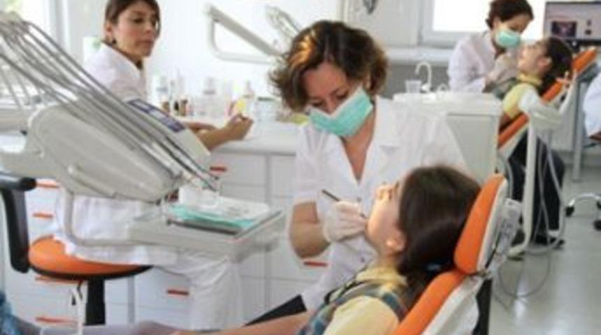 Bakırk&ouml;y&rsquo;de 15 bin &ccedil;ocuk sağlıklı g&uuml;ld&uuml;