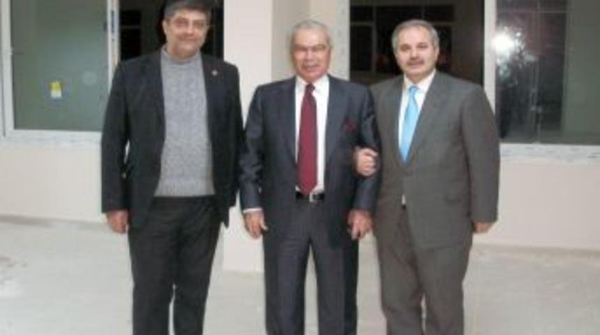 &Ouml;zgan, Adana Toroslar Fedarasyonu Binasında Incelemelerde Bulundu