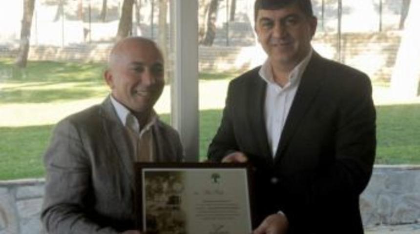 G&ouml;n&uuml;ll&uuml;ler, Başkan Fadıloğlu'nun Yemeğinde Buluştu