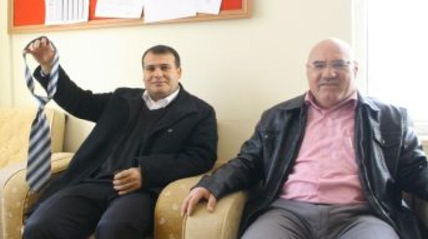 Eğitim Bir-Sen Ceket Ve Kravat Takmama Eylemi Yaptı