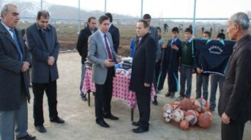 Muş&rsquo;ta K&ouml;y &Ccedil;ocukları Da Artık Spor Yapabilecek