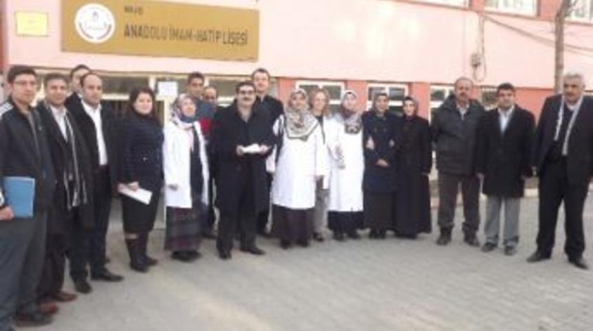 Eğitimcilerden Kılık-kıyafet Protestosu