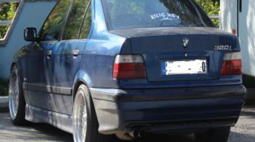 L&uuml;ks Otomobillerle Uyuşturucu Sevkiyatı Yapan Karı-koca G&ouml;zaltında