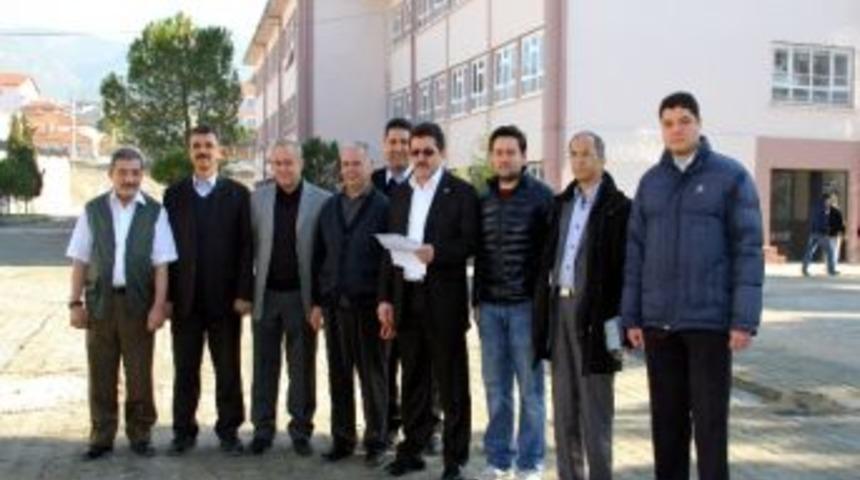 Muğlalı &Ouml;ğretmenlerden Serbest Kıyafet Eylemi