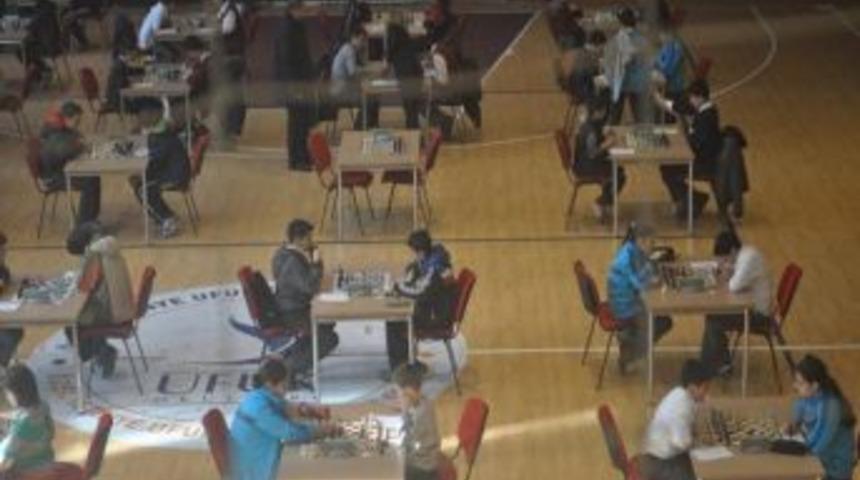 İstinye Ufuk Ortaokulu'ndan Satran&ccedil; Turnuvası