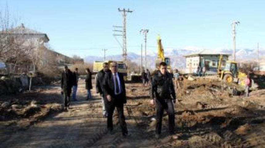 Suşehri&rsquo;nde Yol Genişletme &Ccedil;alışmaları