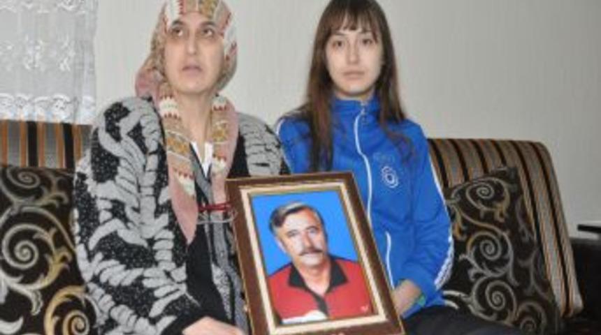 Fo&ccedil;a'da Ter&ouml;ristlerce &Ouml;ld&uuml;r&uuml;len &Ccedil;ift&ccedil;inin Ailesi 'sivil Şehitlik' Unvanı Istedi