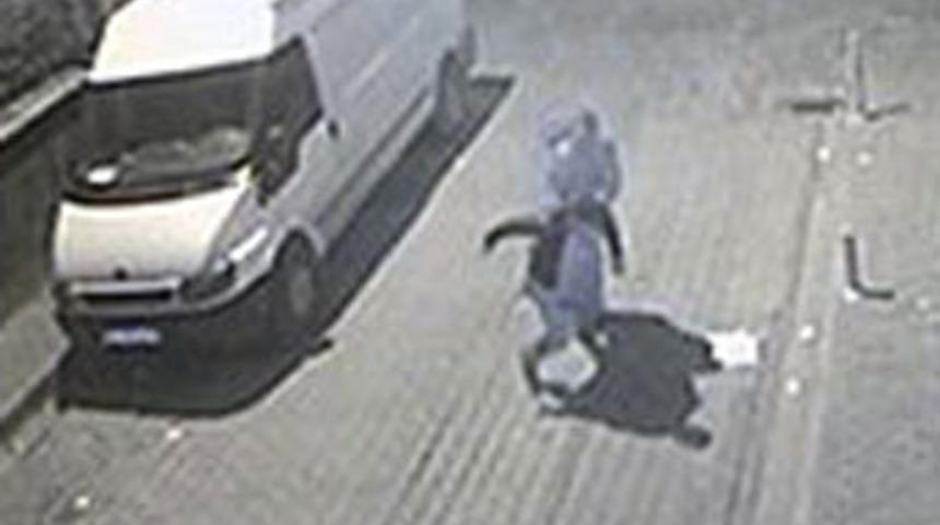 Sokakta dehşet kamerada!