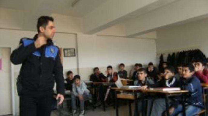 Kovancılar'da polisten &ouml;ğrencilere seminer