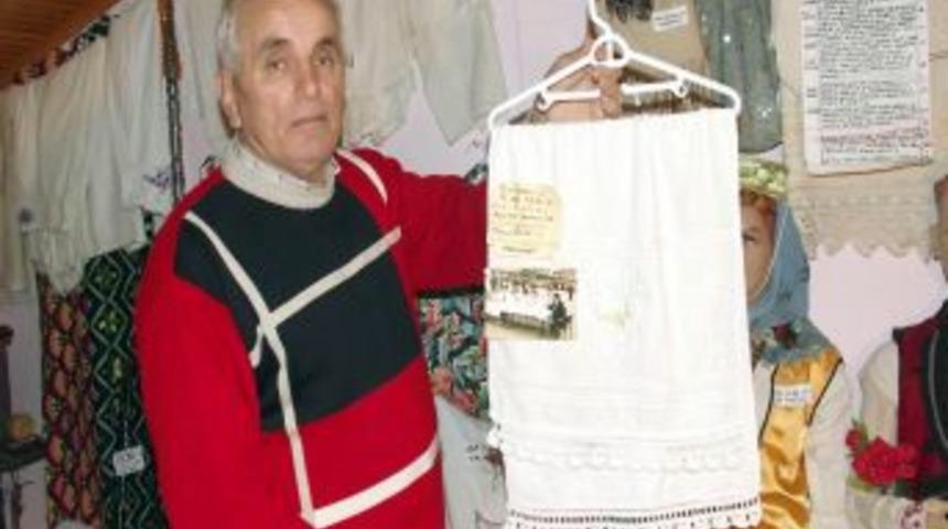 Turgut &Ouml;zal&rsquo;ın Ellerini Sildiği Havluya 22 Yıldır G&ouml;z&uuml; Gibi Bakıyor