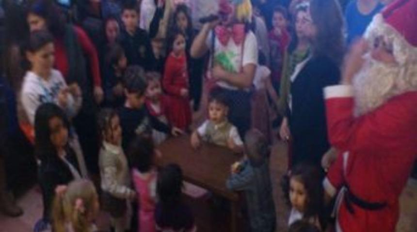 Ayvalık&rsquo;ta Miniklerin 2013 Coşkusu