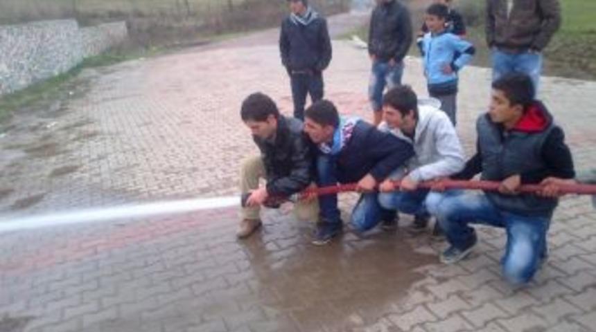 Kocaeli İtfaiyesinden K&ouml;yl&uuml;lere Yangın Eğitimi