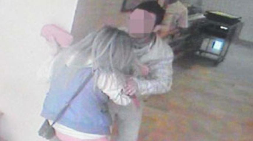 Kafede eski eşini &ouml;ld&uuml;resiye d&ouml;vd&uuml;