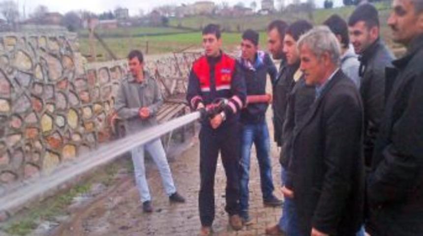 Kocaeli Itfaiyesinden K&ouml;yl&uuml;lere Yangın Eğitimi
