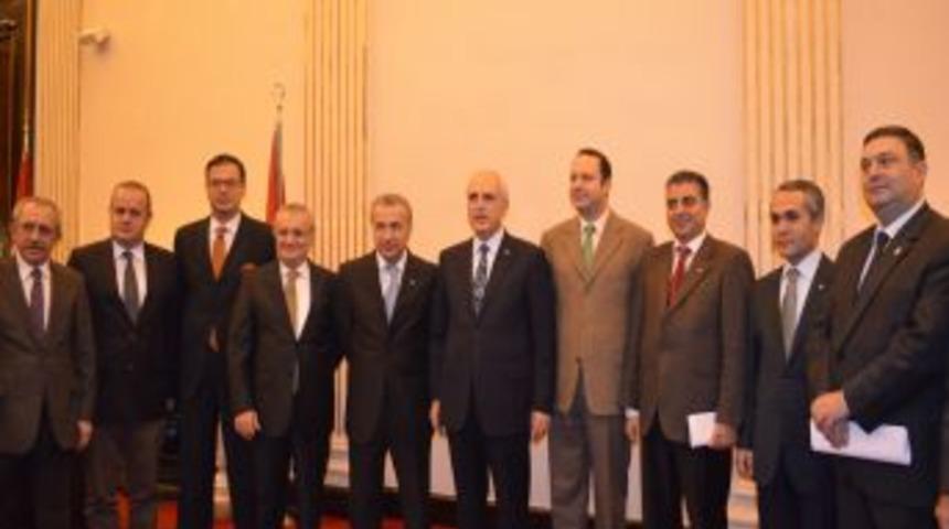 Vali Mutlu&rsquo;dan Hanut&ccedil;ulara Sert Uyarı: Ayağınızı Denk Alın