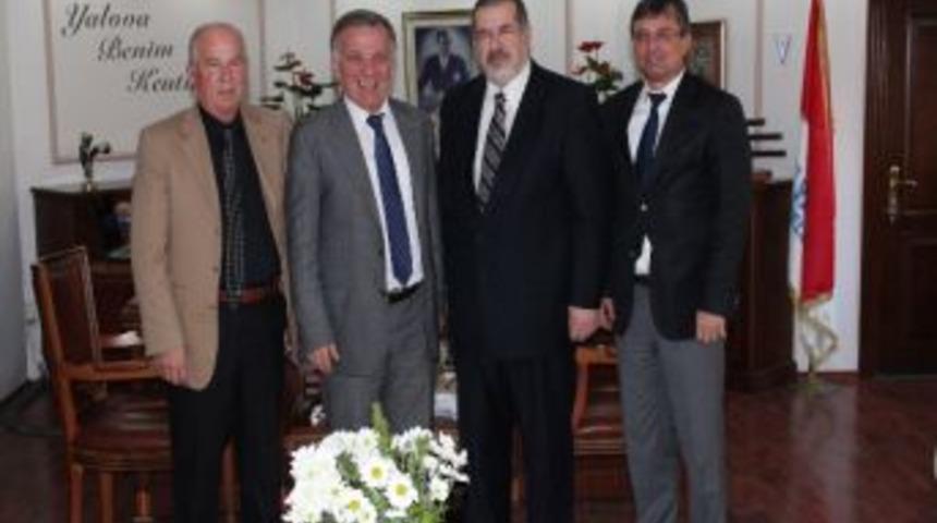 Kırım Meclis Başkan Yardımcısı Chubarov&rsquo;dan Başkan Ko&ccedil;al&rsquo;a Ziyaret