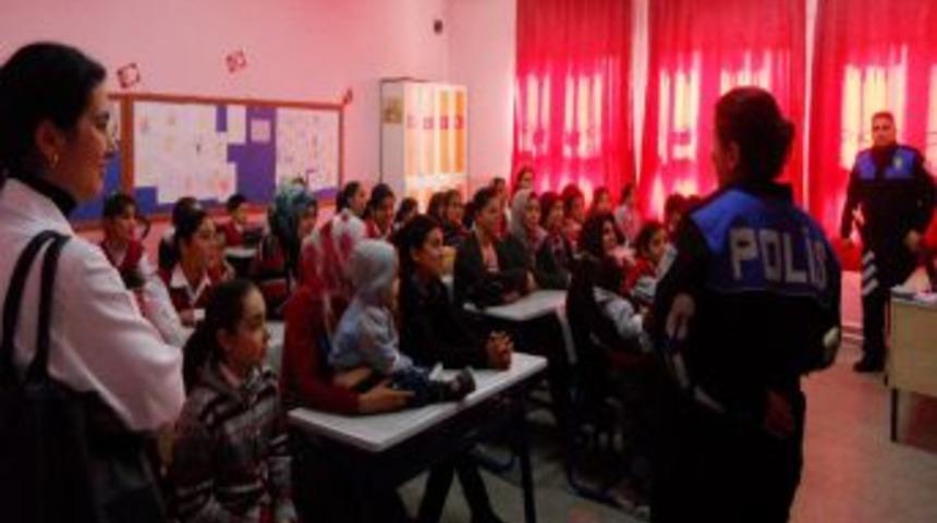 Polis, Soba Zehirlenmelerine Karşı Vatandaşı Bilgilendiriyor