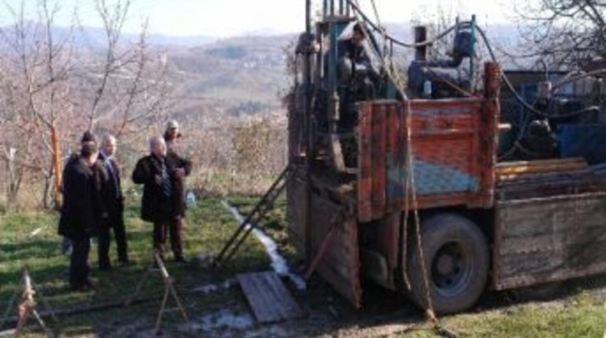 K&uuml;&ccedil;&uuml;kkaymaz K&ouml;y&uuml; İlkokulu'nda Sondaj &Ccedil;alışmaları
