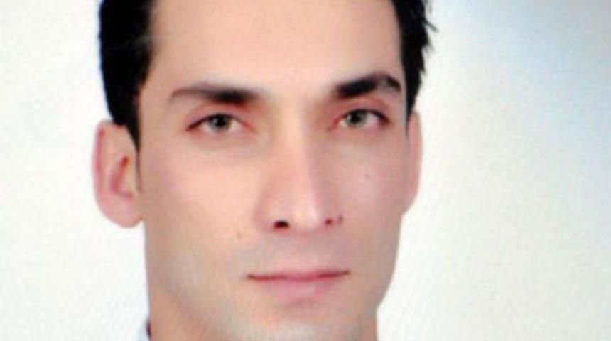 Doktor, şahdamarını keserek intihar etti