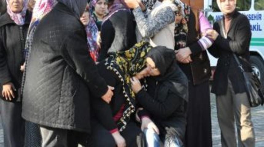 Minik Ece Son Yolculuğuna Uğurlandı