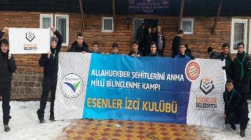 Esenlerli İzciler Şehitleri Andı