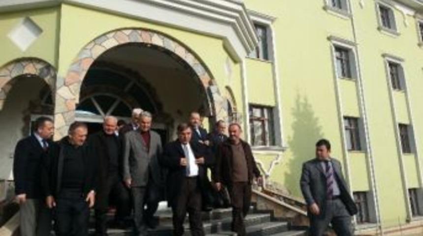 Vali Yılmaz Saray Eğitim Kurumlarını Ziyaret Etti