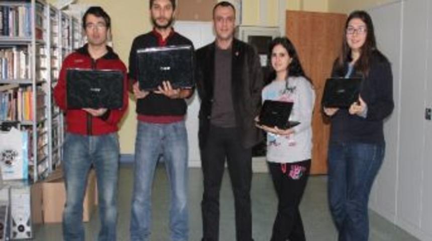 Sa&uuml;&rsquo; Den &Ouml;ğrencilere &Ouml;d&uuml;n&ccedil; Notebook