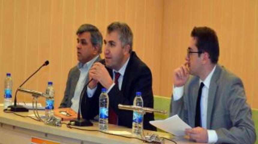 İletişimciler, Medya Ve Iktidar Ilişkilerini Ele Aldı