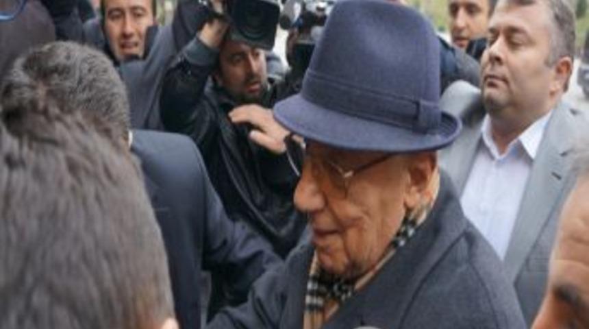 Emekli Orgeneral Karadayı, Adliyeye Girişte Soruları Cevapsız Bıraktı