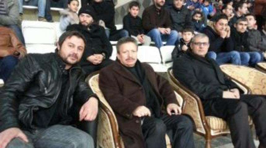 Yozgat Spurs, Zile Belediyespor Ma&ccedil;ı Hazırlıklarını S&uuml;rd&uuml;r&uuml;yor