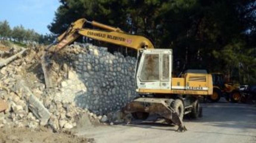 Ka&ccedil;ak Villa Yerle Bir Edildi