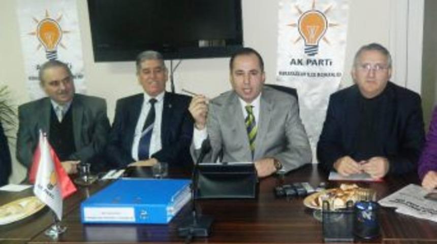 AK Parti'den 'çivi'li Basın Toplantısı