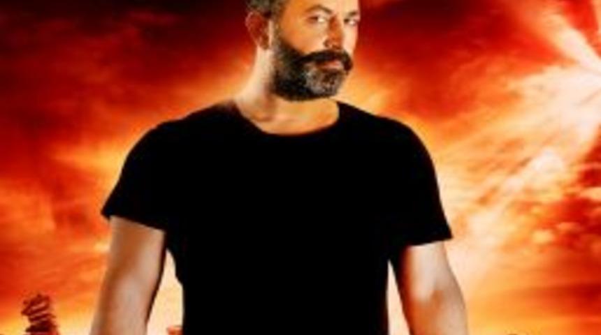 Cem Yılmaz Yeni Yılda Da G&uuml;ld&uuml;r&uuml;yor