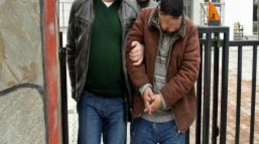 'Erzak Verereceğiz' Diyerek Kandırdıkları Yaşlıları Soyan 2 Ş&uuml;pheli Yakalandı