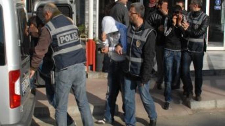 33 Yerden Hırsızlık Yapan 4 Kişi Tutuklandı