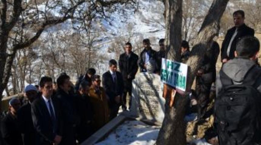 Şemdinli Kaymakamı Erdem, Seyyit Taha T&uuml;rbesini Ziyaret Etti