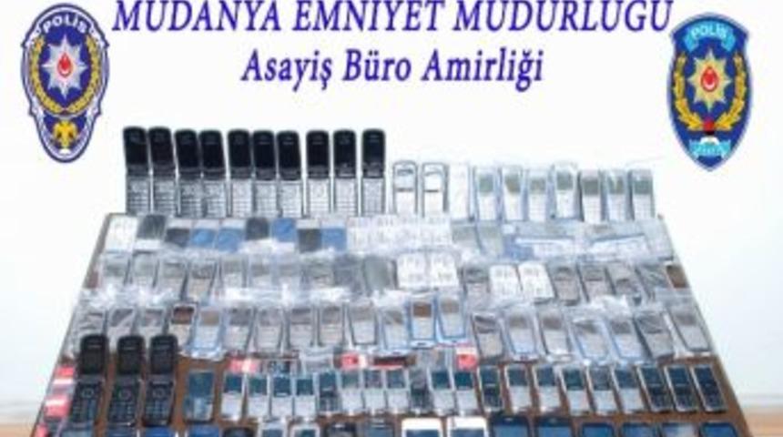 Mudanya&rsquo;da Ka&ccedil;ak Cep Telefonu Operasyonu
