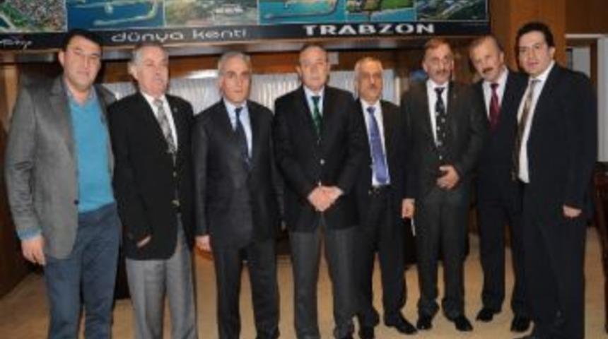 Trabzon Valisi Dr. Recep Kızılcık, Dernekler Federasyonu Heyetini Kabul Etti