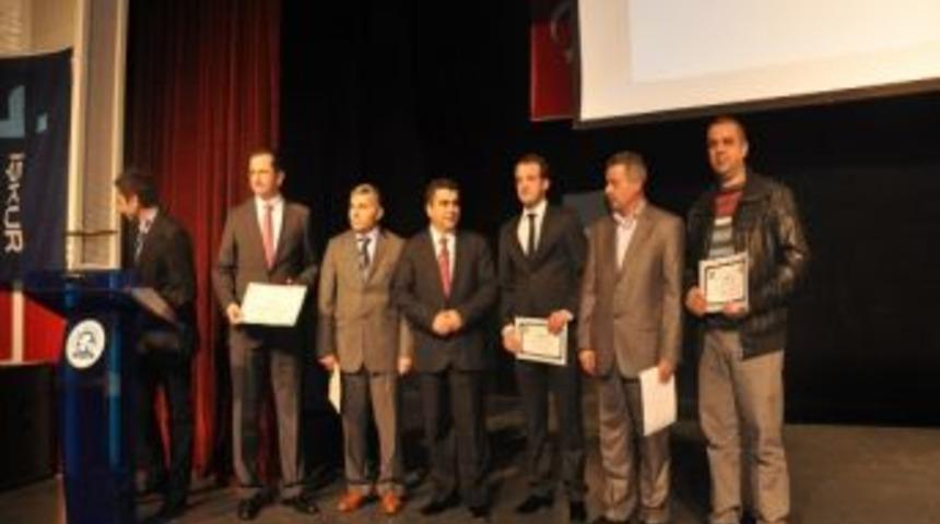 Kursiyerlerin Belge Sevinci