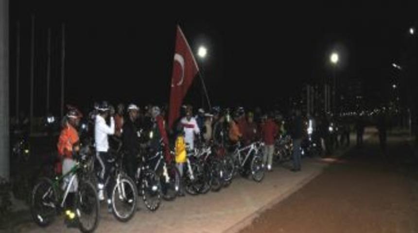Mersin'in Kurtuluşunu Bisiklet Turu Atarak Kutladılar